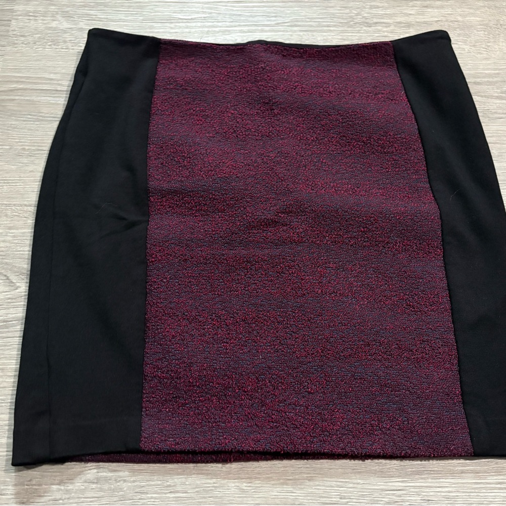 Ricki's Black and Burgundy Pencil Skirt